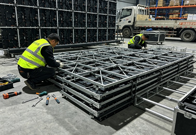 深圳 LED 租赁屏厂家,P2.6/P2.976/P3.91 选型对比(2026 技术实测版)